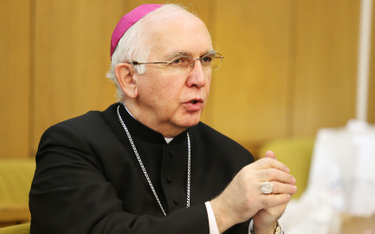 Życzenia biskupa w Radiu Maryja. „Kolejna fala ateizacji”