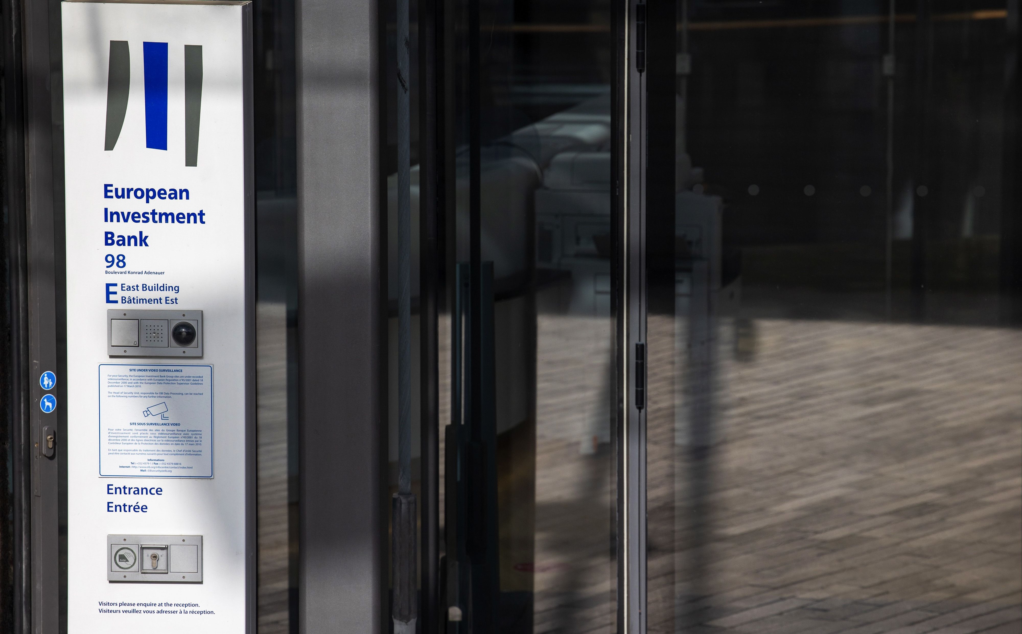 EBI trzykrotnie zwiększa pulę środków na obronę Europy