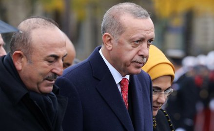 Szef MSZ Turcji Mehmet Cavusoglu i prezydent Turcji Recep Tayyip Erdogan