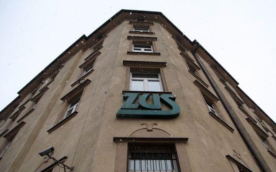 Po rozstaniu z pracownikiem zasiłki przejmuje ZUS