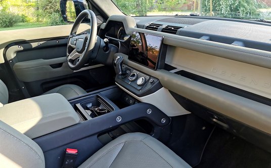 Land Rover Defender 90