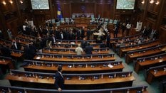 W reakcji na śmierć Zekaj, parlament Kosowa zebrał się 27 października na nadzwyczajnym posiedzeniu