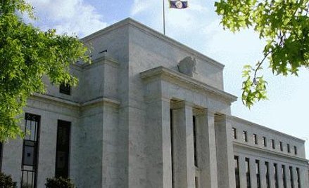 Posiedzenie FOMC: trzy możliwe scenariusze i trzy czynniki kształtujące politykę
