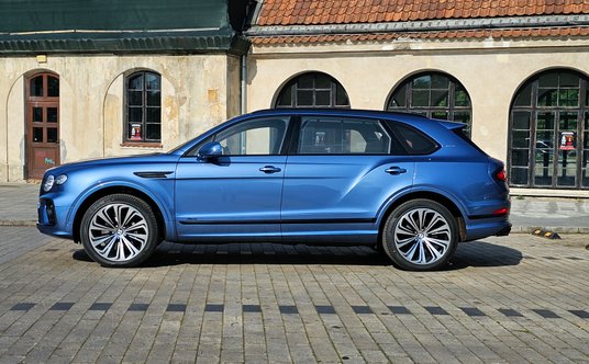 Bentley Bentayga EWB