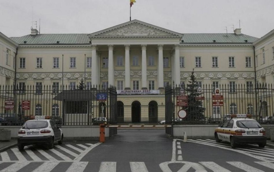 Sondaż: Rosną szanse PiS w stolicy