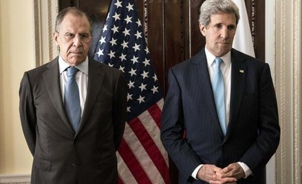 To zdjęcie mówi wszystko. Siergiej Ławrow i John Kerry