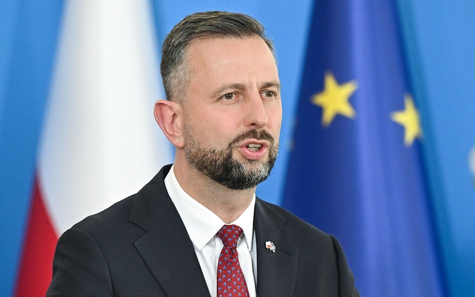 Minister obrony narodowej Władysław Kosiniak-Kamysz podczas konferencji prasowej po posiedzeniu Rady