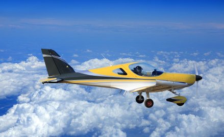 Wydatki na samolot można wliczyć w koszty - interpretacja podatkowa