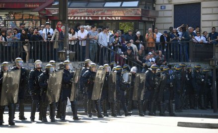 Żółte kamizelki wzywały policjantów do popełniania samobójstw. Śledztwo