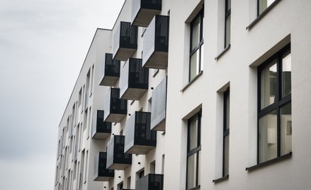 Mimo ustawy o jawności cen mieszkań niektórzy deweloperzy nadal stosują triki utrudniające poznanie 