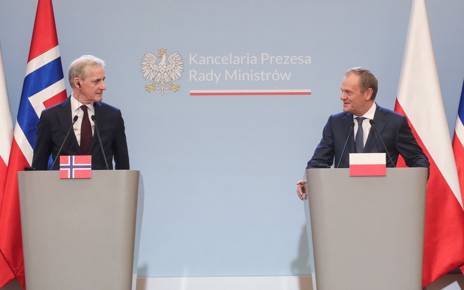 Donald Tusk w czasie konferencji z premierem Norwegii