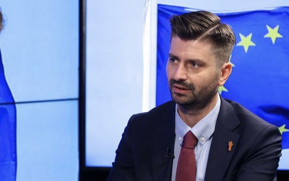 Śmiszek: Kaczyński szczuje jedne grupy przeciwko drugim