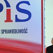 Prezes Prawa i Sprawiedliwości Jarosław Kaczyński na konferencji prasowej w siedzibie partii w Warsz