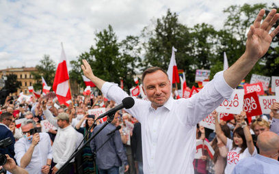 Andrzej Duda: Musimy przetrwać ten ideologiczny huragan