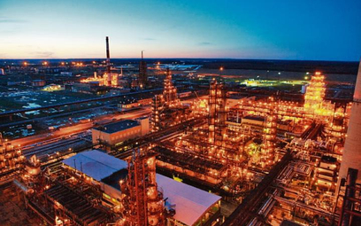 Rafineria w Możejkach jest największym przedsiębiorstwem na Litwie. Rocznie może przerabiać do 10,2 