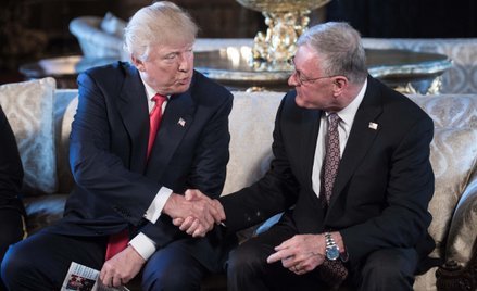 Donald Trump i Keith Kellogg