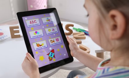 Algorytmy kontra mózg dziecka, czyli dzieci i jednoręki bandyta