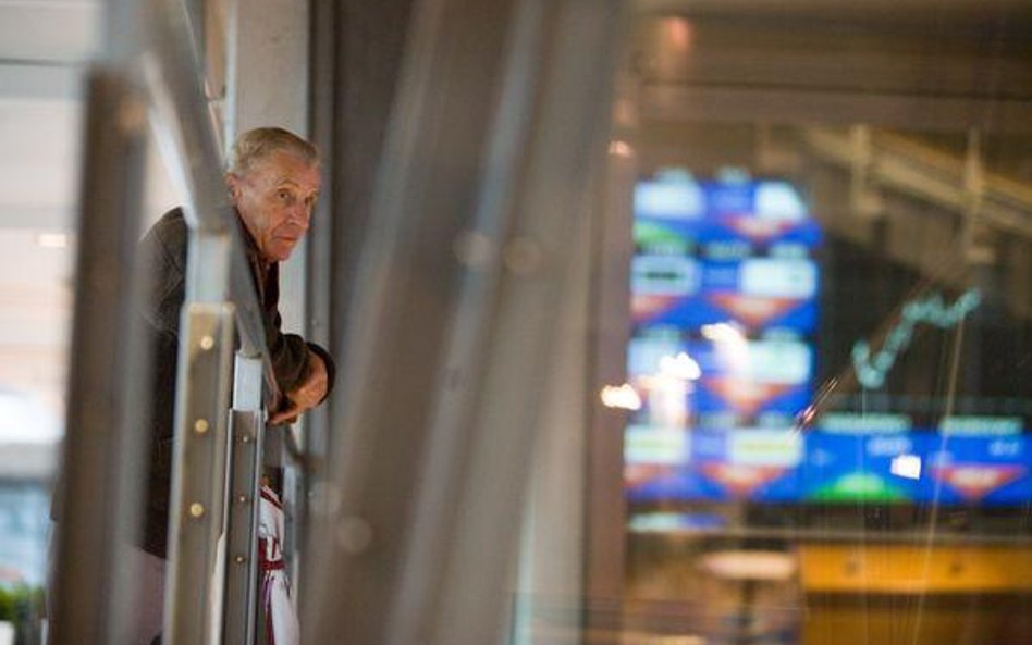 Europa zaczęła dzień na czerwono