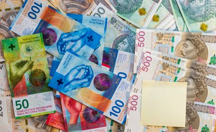 Złoty wciąż słabnie. Frank ponownie jest blisko 5 zł