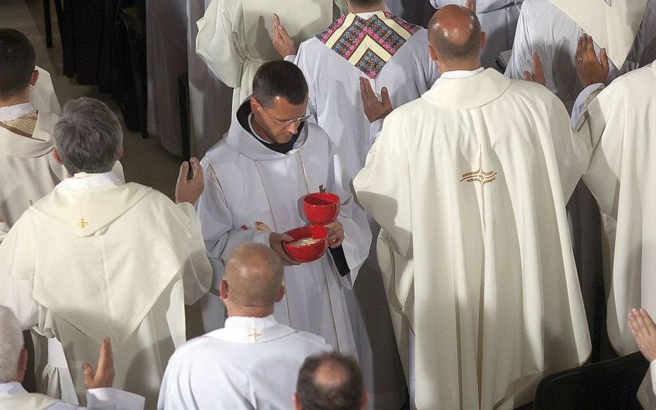 Rzecznik Episkopatu: Kościół nie udziela poparcia żadnemu z kandydatów