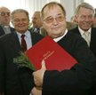 Aż 25 proc. osób słuchających toruńskiej rozgłośni ma wyższe wykształcenie. Sam o. Tadeusz Rydzyk mo
