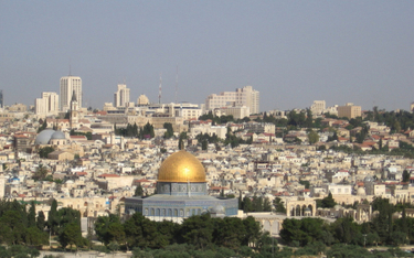 Ambasador USA ze zdjęciem Jerozolimy bez meczetu Al-Aksa