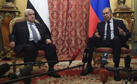 Ministrowie spraw zagranicznych Syrii (L) i Rosji spotkali się 23 grudnia w Moskwie
