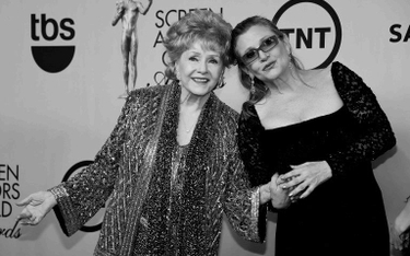 Debbie Reynolds (na zdjęciu po lewej) z córką Carrie Fisher