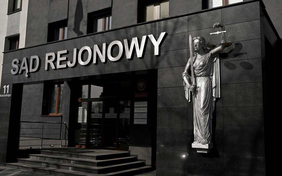 Skracanie drogi do sądu, który wymaga najwyższych kompetencji i dojrzałości, nie jest reformą.