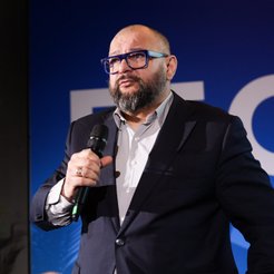 Polacy oczekują ograniczenia dostępności hazardu online, a nie jego zwiększenia – przekonywał Radosł