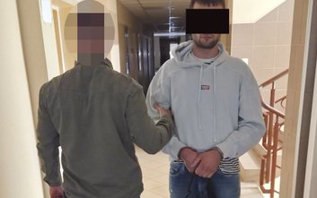 Policjanci z Bemowa zatrzymali na gorącym uczynku podejrzanego o oszustwa metodą "na BLIK-a"