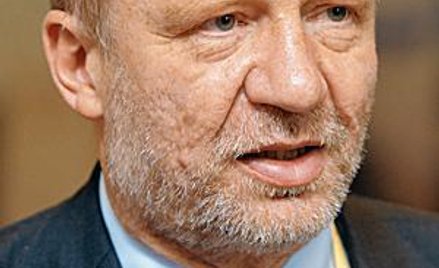 Małe szanse na obniżenie cen paliw