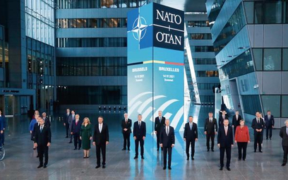 Podejście do Chin dzieli państwa członkowskie sojuszu. Na zdjęciu: Uczestnicy szczytu NATO w Bruksel