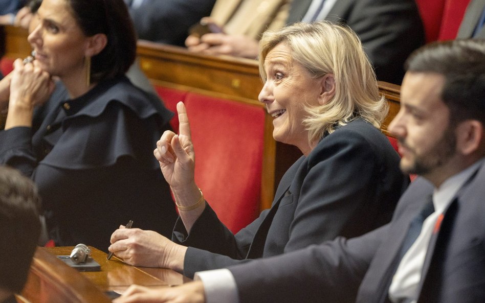 Marine Le Pen zapowiada zmniejszenie francuskiego wkładu do unijnej kasy, a to budzi strach w Brukse