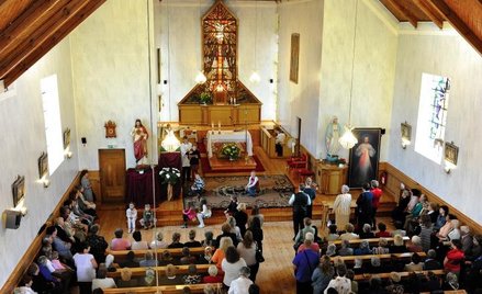 Kościół w Solecznikach Wielkich podczas mszy odprawianej w języku polskim