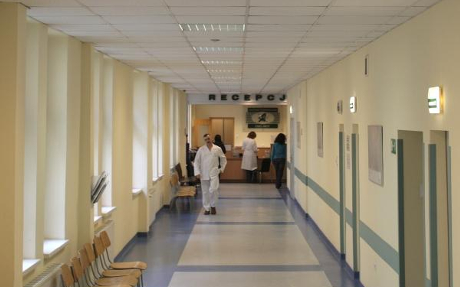 Pracodawca funduje abonament, a pracownik niesłusznie płaci podatek