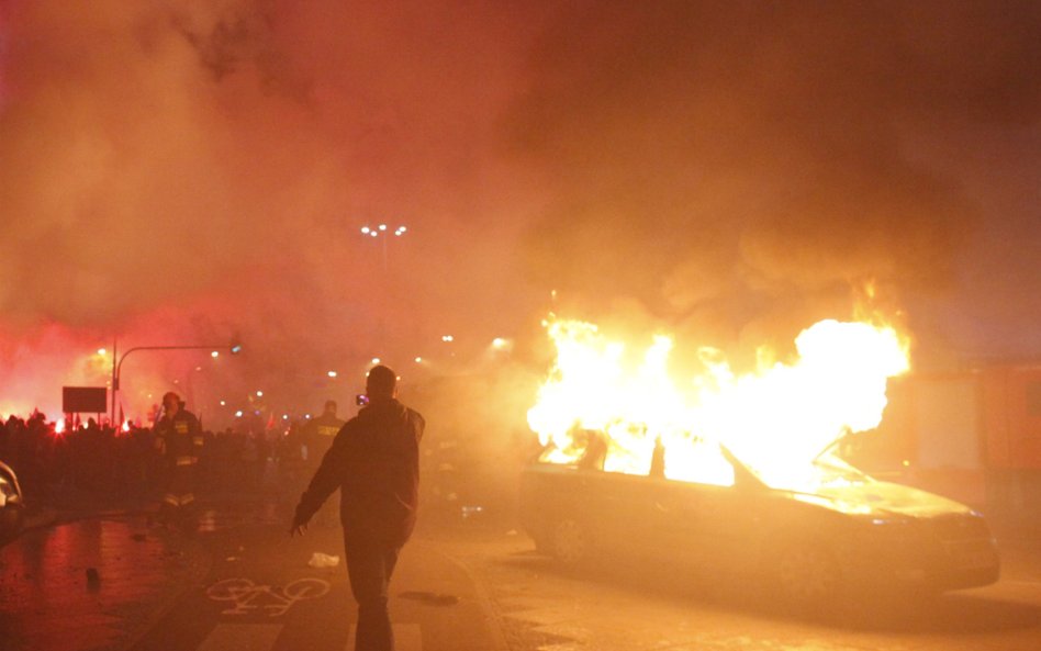 Bandycka prowokacja na Marszu Niepodległości