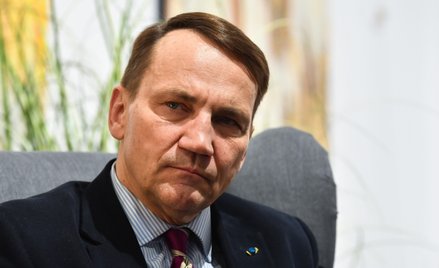 Europoseł Radosław Sikorski podczas spotkania promującego jego najnowszą książkę pt. „Polska. Stan p