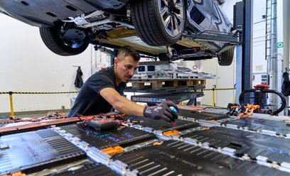 Akumulator trakcyjny do samochodów marki BMW