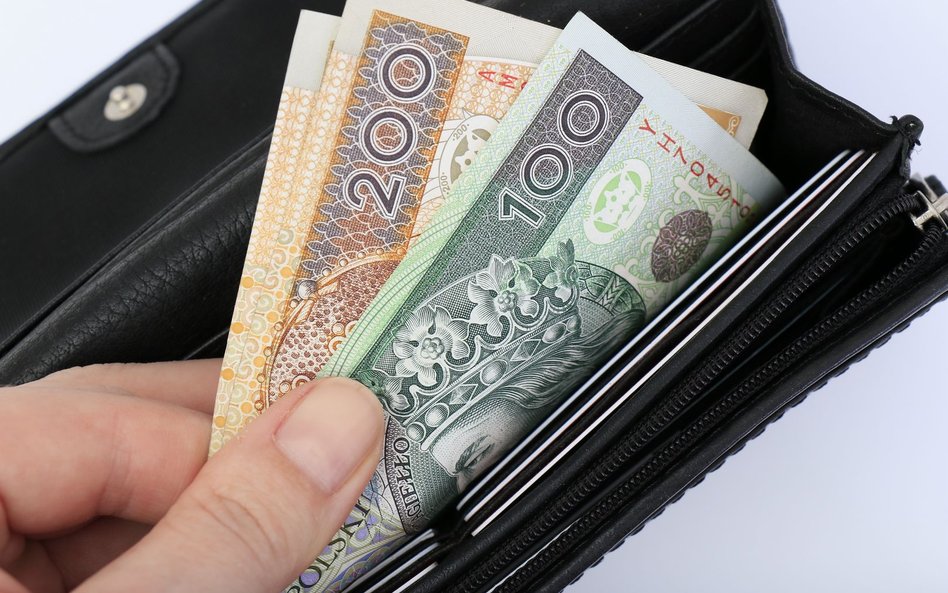 Jak rozliczyć w kosztach pensje pracowników produkcji po podziale spółki?