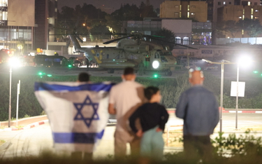 Pierwsi uwolnieni zakładnicy są już w Izraelu