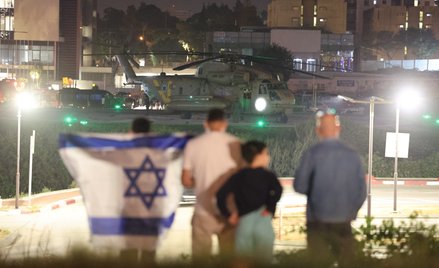 Pierwsi uwolnieni zakładnicy są już w Izraelu