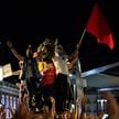 Manifestujący na placu Puerta del Sol w Madrycie nie zamierzają kończyć protestu