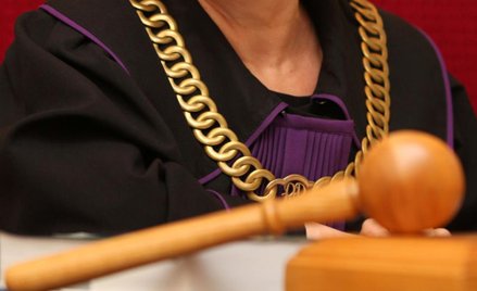 Oceny okresowe, przeprowadzane co cztery lata, będą połączone z wizytowaniem wydziałów