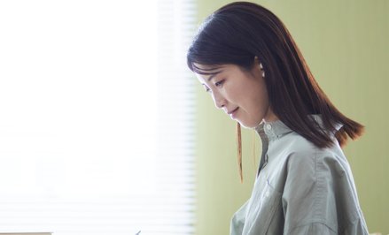 Szczegółowemu opisaniu zjawisk atmosferycznych zmieniających się wraz z nastaniem kolejnych pór roku