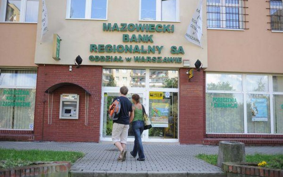 Emisja akcji pomoże w odbudowaniu funduszy własnych Mazowieckiego Banku Regionalnego, który poniósł 