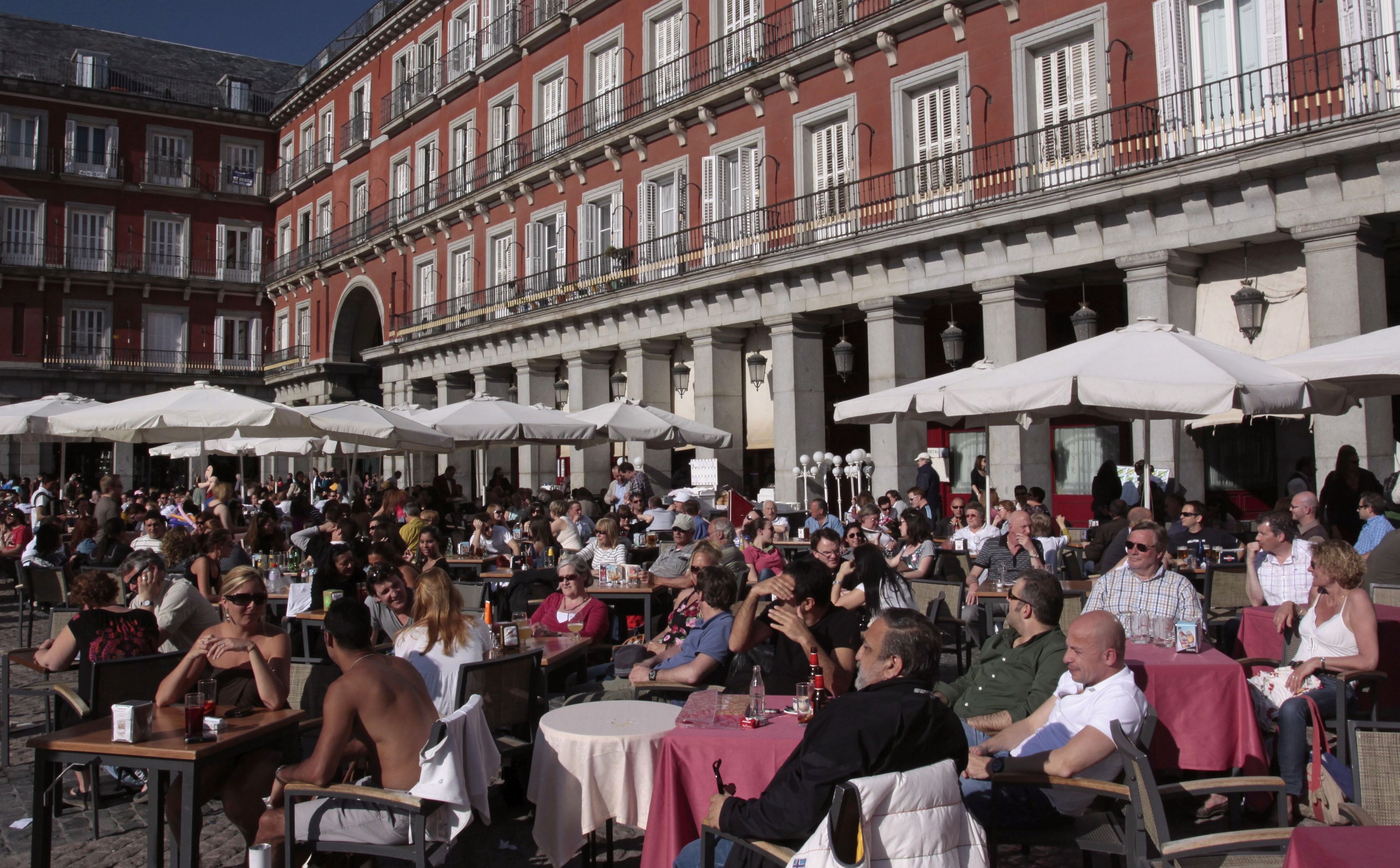 Rząd Hiszpanii: Palenie szkodzi zdrowiu. Restauratorzy: A zakaz palenia zaszkodzi turystyce