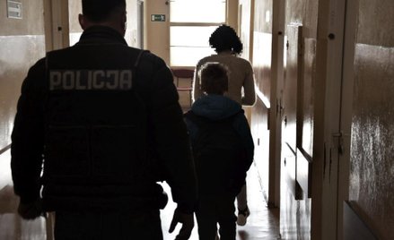 Funkcjonariusze z Elbląga dotrali do 11-latka, który zniszczył rękawy przeciwpowodziowe