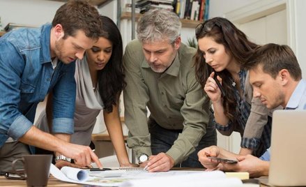 Otwarta komunikacja powinna pozwalać na swobodę zgłaszania pomysłów, wymianę i sprawny przepływ info