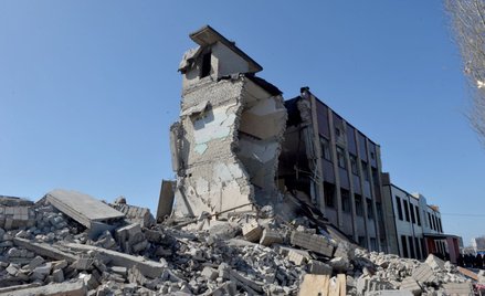 Zbombardowana przez rosyjskich najeźdźców szkoła w Charkowie